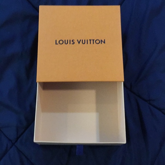 Louis Vuitton box - Picture 2 of 7